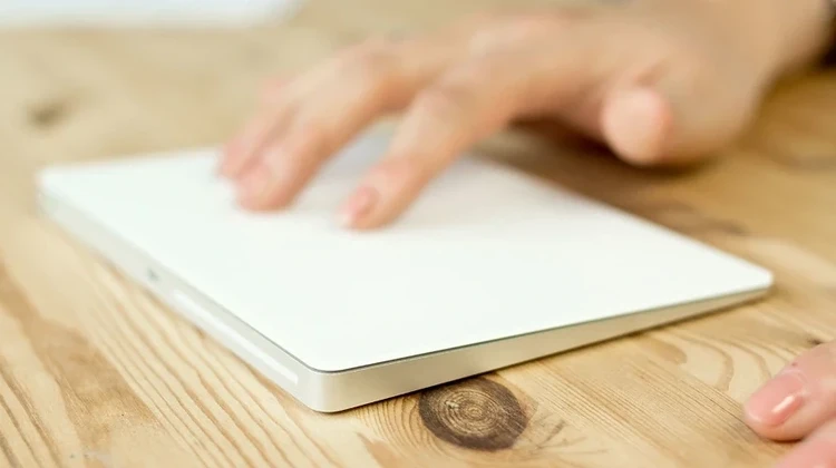 Como ter os gestos multitoque do Magic Trackpad do MacOS no Linux