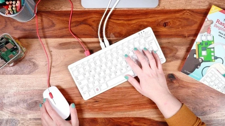 Raspberry Pi 400: Um computador quad-core embutido em um teclado por US$ 70