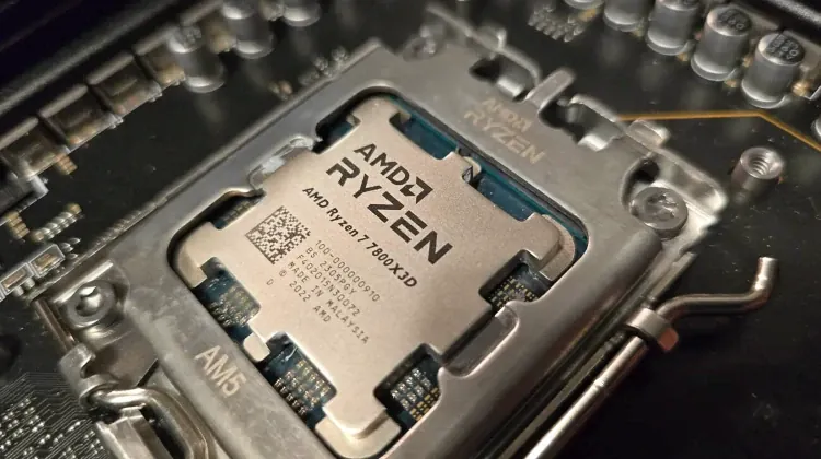 Processador Ryzen 7 7800X3D, da linha AMD Zen 4 CachyOS lança repositório otimizado para AMD Zen 4 e Zen 5